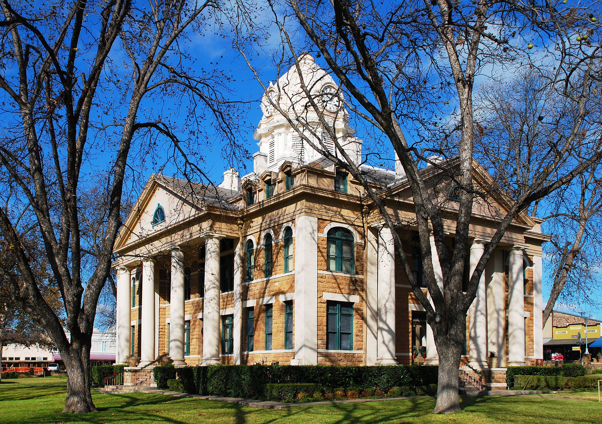 Mason County Courthouse on the historic town square